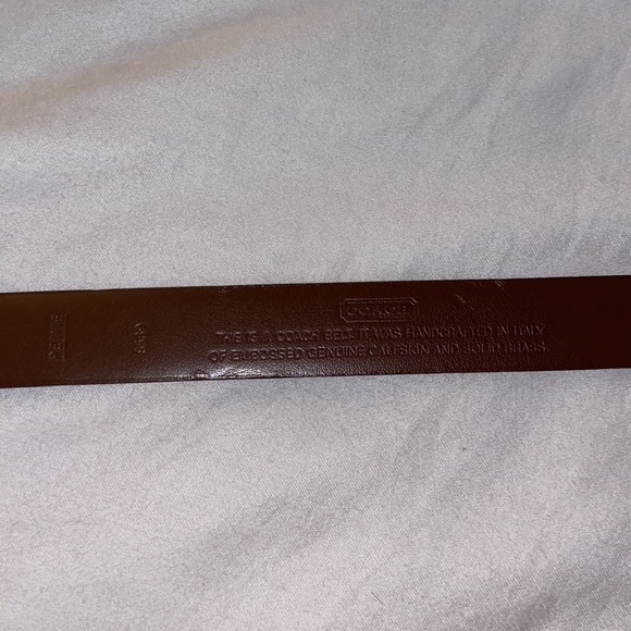 Brown coach leather belt - Picture 2 of 3